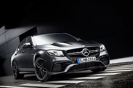  Mercedes-AMG E 63 S 4MATIC+ „Edition 1“, Kraftstoffverbrauch kombiniert: 9,1  8,8l/100 km; CO2-Emissionen kombiniert: 207  199 g/km (Foto: Daimler AG)