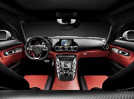 Blick auf das Cockpit (Foto: Daimler AG)